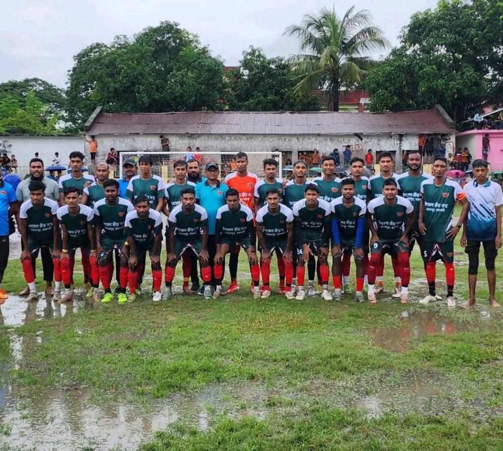 জেলা প্রশাসক গোল্ডকাপ ২০২৫: ট্রাইবেকারে গোদাগাড়ীকে হারালো মোহনপুর উপজেলা।