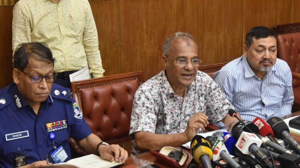 স্বরাষ্ট্র উপদেষ্টা লেফটেন্যান্ট জেনারেল (অব.) মো. জাহাঙ্গীর আলম চৌধুরী।