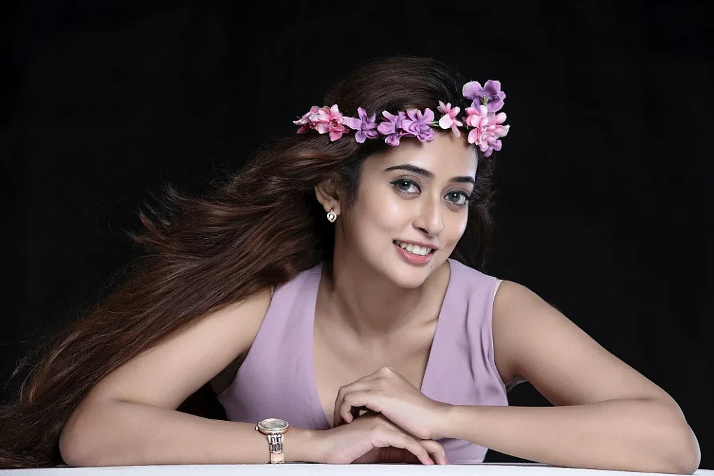 সিনেমা মুক্তি, চলছে বড় পর্দায়, কিন্তু নেই নায়িকার হদিস