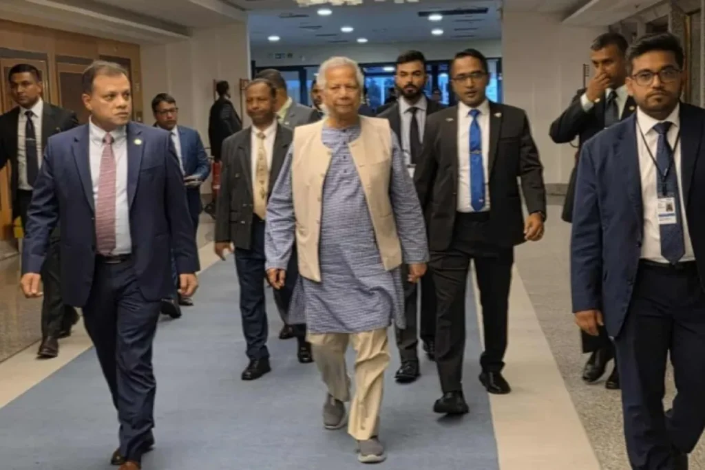 রোমে বিশ্বনেতাদের সঙ্গে বৈঠক শেষে দেশে ফিরছেন প্রধান উপদেষ্টা