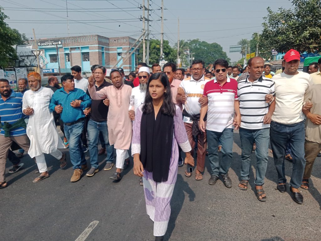 মোহনপুরে আওয়ামী লীগের নাশকতার প্রতিবাদে বিএনপির বিক্ষোভ মিছিল