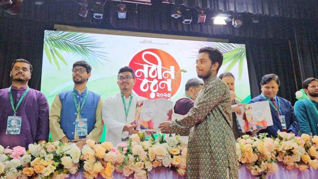 রাবিতে একই মঞ্চে ডাকসু, চাকসু ও রাকসুর নির্বাচিত ভিপিরা