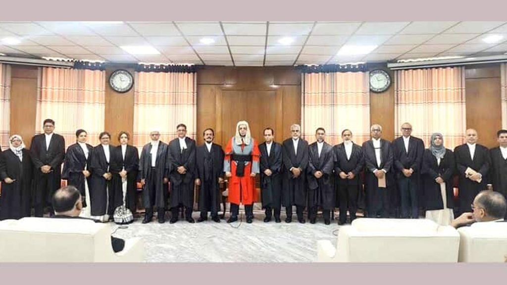হাইকোর্টে স্থায়ী বিচারপতি নিয়োগ পেলেন ২২ জন হাইকোর্টে স্থায়ী বিচারপতি নিয়োগ পেলেন ২২ জন