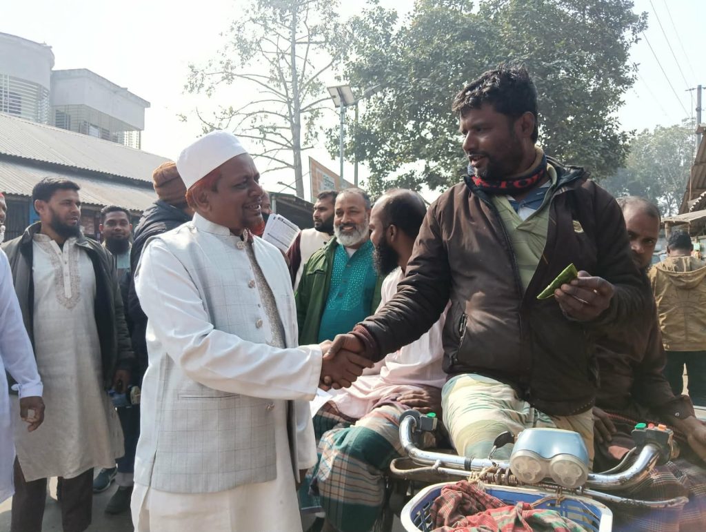 রাজশাহী-০৬ আসনে নির্বাচনী প্রচারণায় অধ্যক্ষ নাজমুল হক 