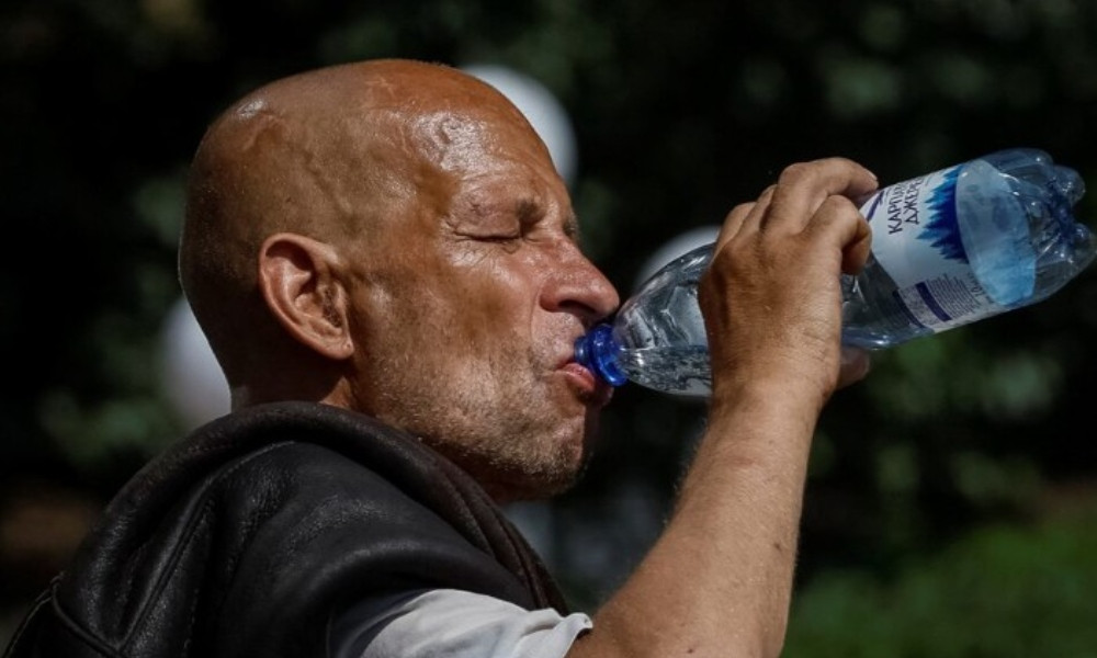 গরমে সুস্থ থাকতে মানতে হবে যেসব নিয়ম