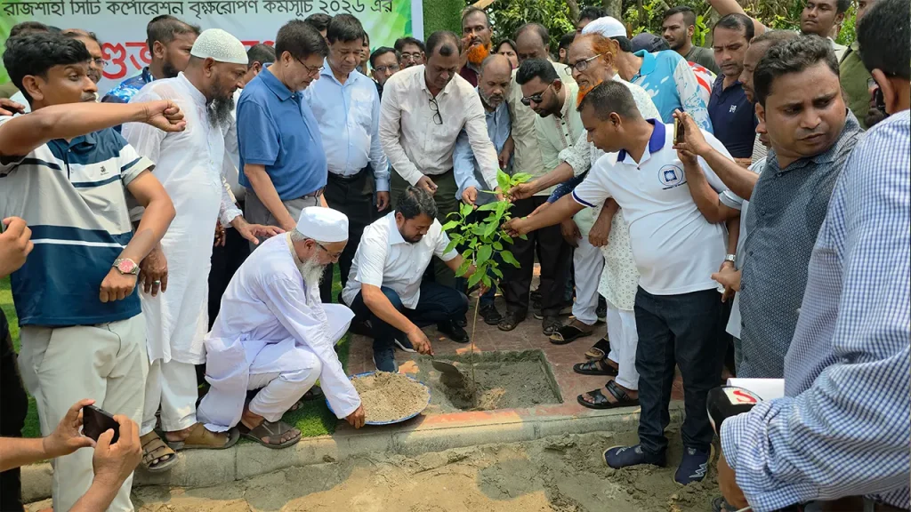 সবুজ নগরীতে আড়াই লাখ গাছ লাগাবে রাসিক
