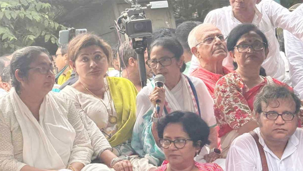 শহীদ হাদি হত্যাকাণ্ড নিয়ে মমতার বিস্ফোরক মন্তব্যে তোলপাড়