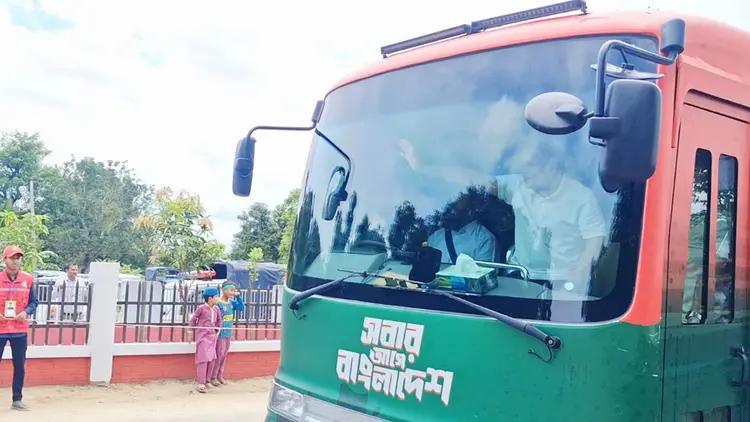 কিশোরগঞ্জে পৌঁছেছেন প্রধানমন্ত্রী