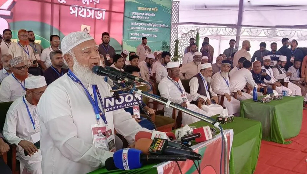 চিড়া-মুড়ি নিয়ে ঢাকায় আসুন, জুলাই সনদের দাবি আদায় করব: শফিকুর রহমান