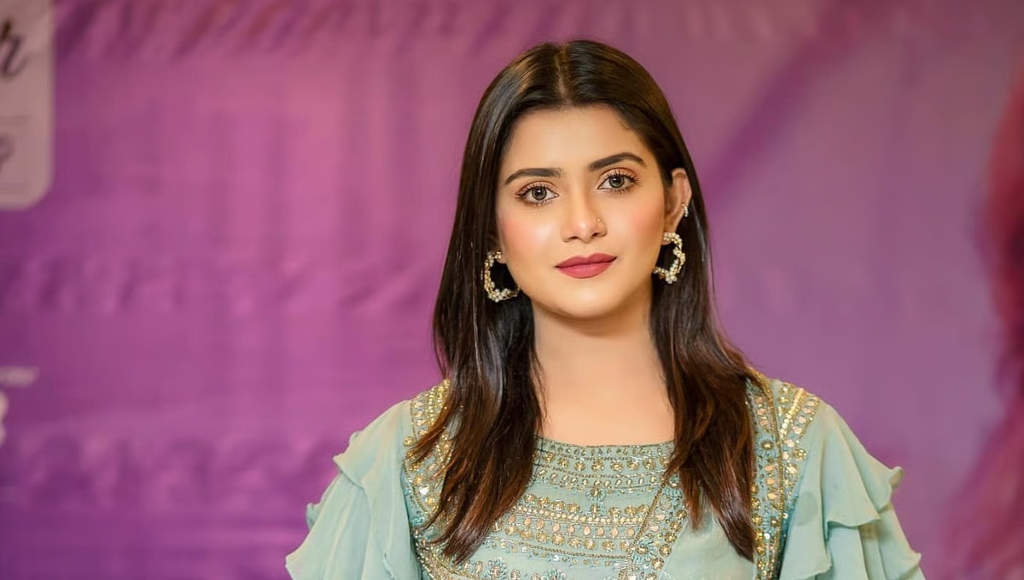 বাংলাদেশে নিজেকে নিরাপদ মনে করি না: তানজিন তিশা