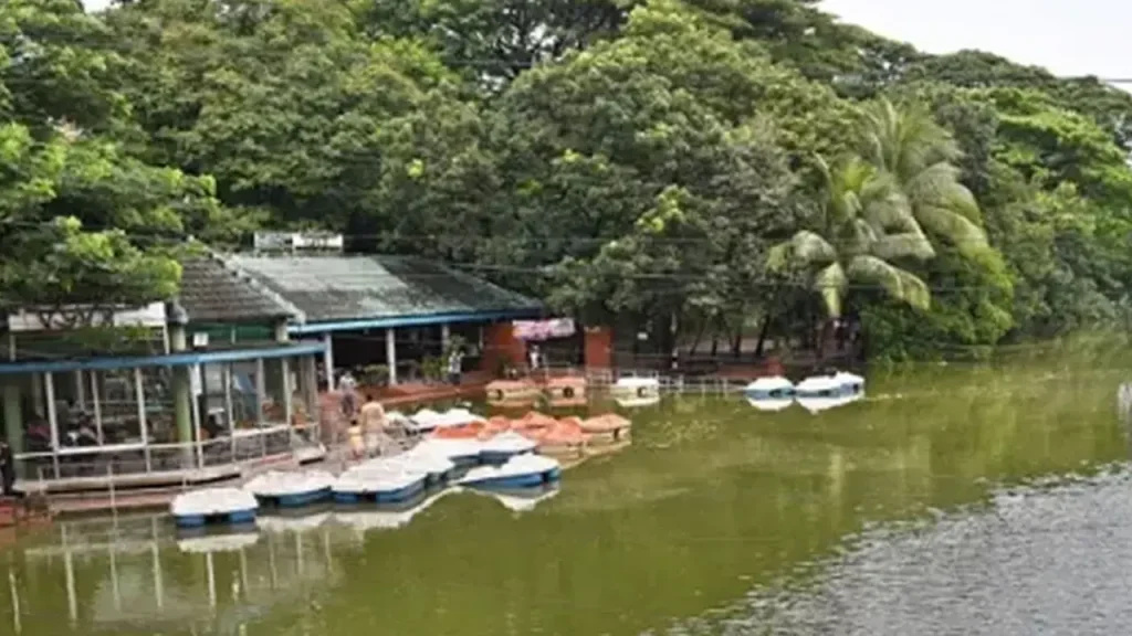 ধানমন্ডি লেক থেকে ৫১ বছর বয়সী ব্যক্তির মরদেহ উদ্ধার
