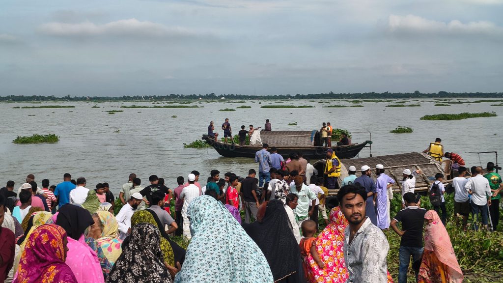 স্কুল ফাঁকি দিয়ে মেঘনায় গোসল, জমজ দুই ভাইসহ ৩ শিক্ষার্থীর মৃত্যু
