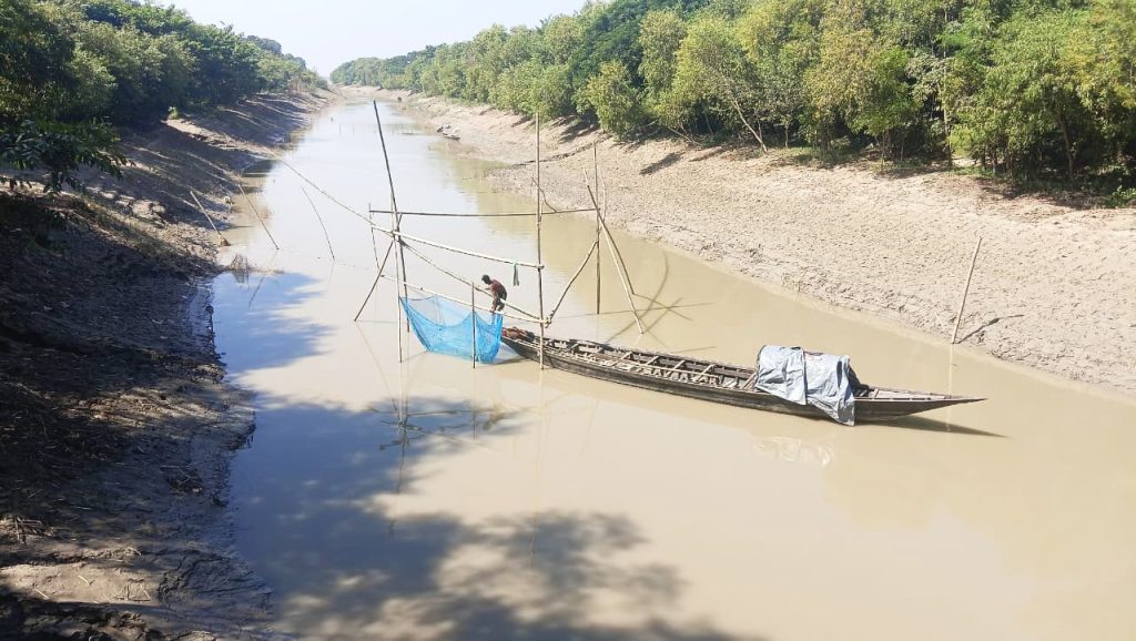 পদ্মা-বড়ালের বুকে ইতিহাস-ঐতিহ্যের জনপদ চারঘাট