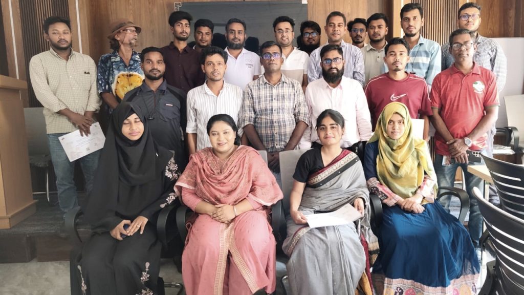 খুলনায় সাংবাদিকদের এআই ও নিউজরুম ব্যবস্থাপনা বিষয়ক প্রশিক্ষণ