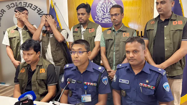 কুমিল্লায় স্কুলছাত্রী তাজমিন হত্যা: অটোরিকশাচালক গ্রেপ্তার