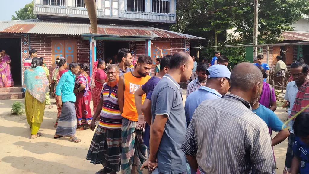 মাদারীপুরে গৃহবধূকে হত্যার পর প্রেমিকাকে নিয়ে উধাও স্বামী