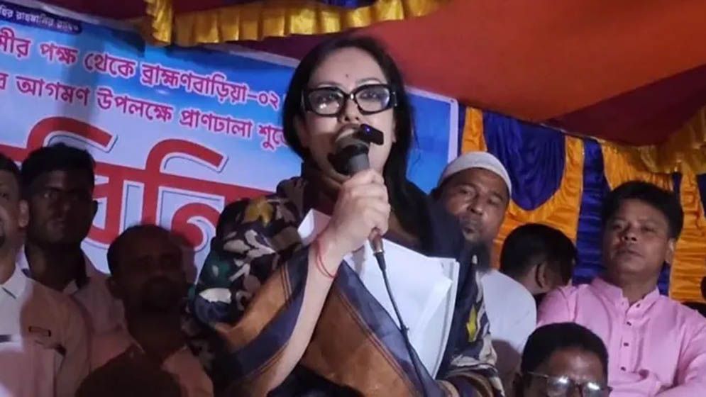 গরু-মহিষকে ঘাস খাওয়াতেও চাঁদা দিতে হয়